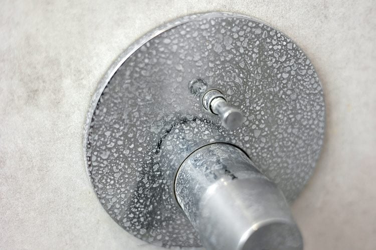 How to Get Rid of Hard Water Stains in the Bathroom 6 How-to-Get-Rid-of-Hard-Water-Stains-in-the-Bathrooms